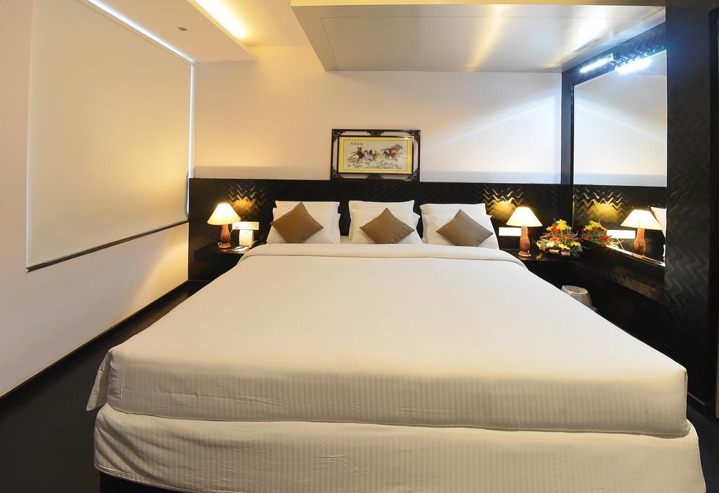 Hotel Gokulam Park Chennai Exterior photo