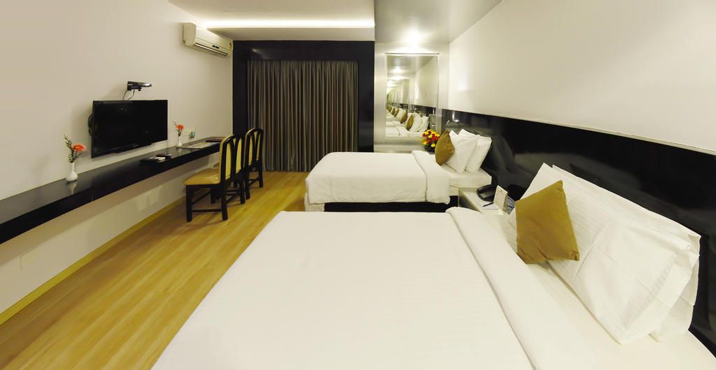 Hotel Gokulam Park Chennai Exterior photo